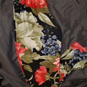 Agnes and Dora leggings